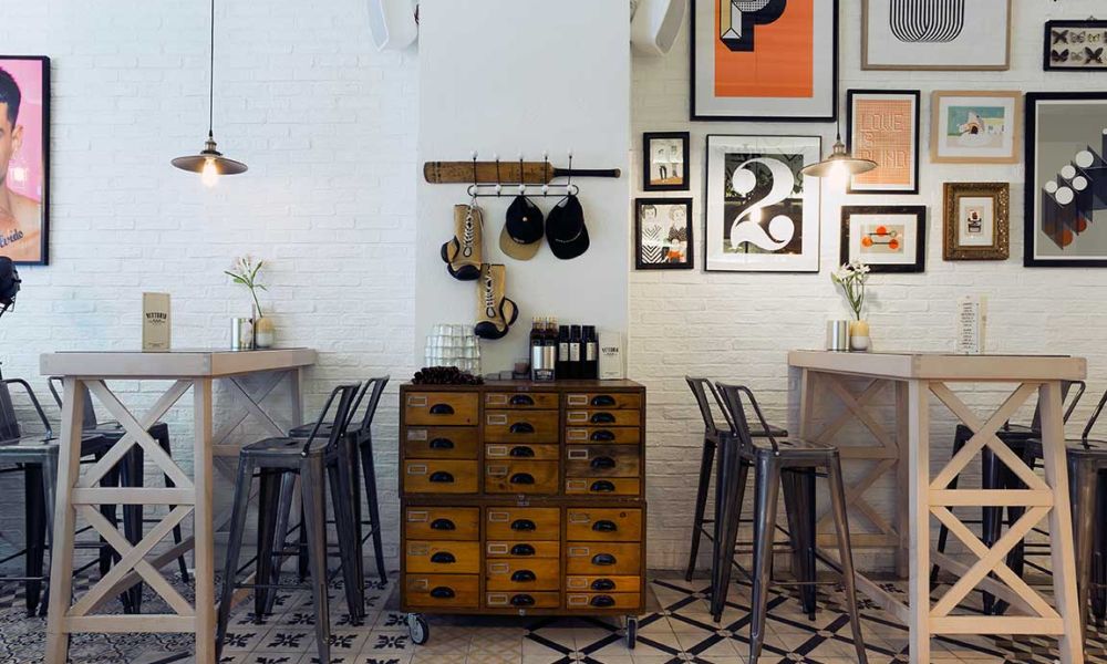 Muebles para cafeterías y restaurantes