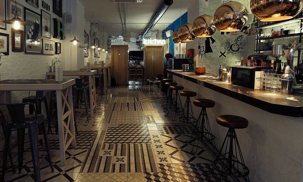 Muebles - Cafeterías / Restaurantes